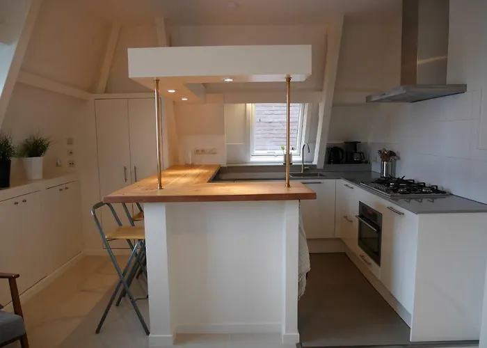 德尔希斯尼公寓 公寓式酒店 4*